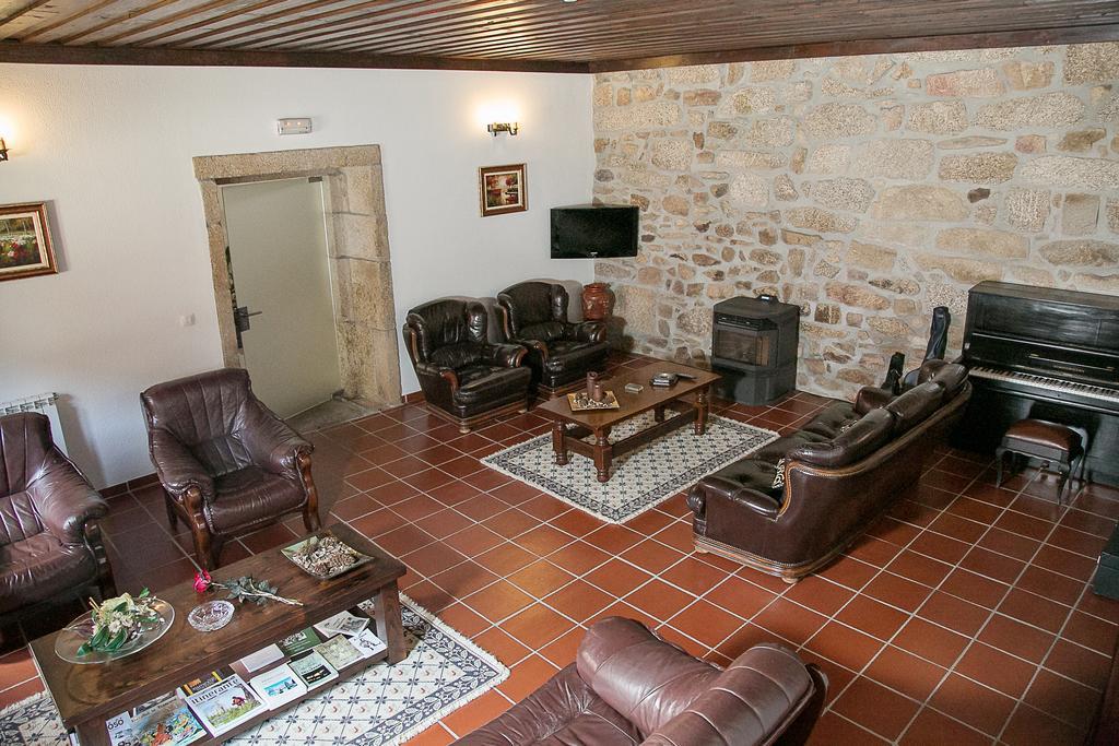 לינה וארוחת בוקר טרנקוזו Solar Dos Almeidas - Turismo De Habitacao מראה חיצוני תמונה